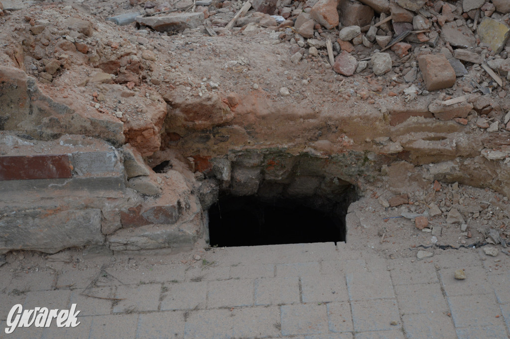 Tarnowskie Góry. Po latach wyburzono walące się budynki przy ul. Tylnej