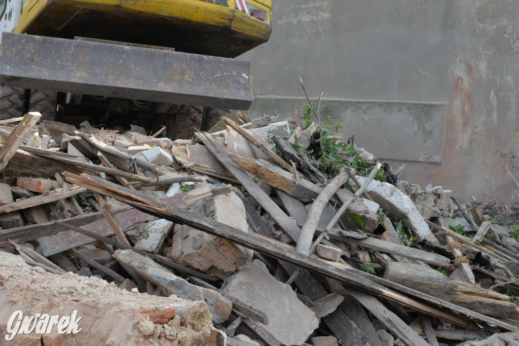 Tarnowskie Góry. Po latach wyburzono walące się budynki przy ul. Tylnej