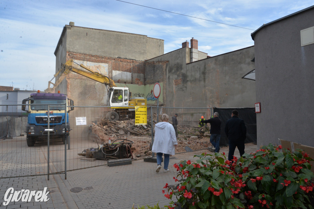 Tarnowskie Góry. Po latach wyburzono walące się budynki przy ul. Tylnej
