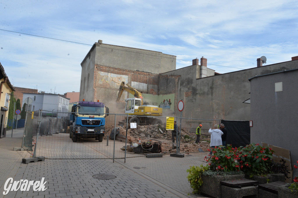 Tarnowskie Góry. Po latach wyburzono walące się budynki przy ul. Tylnej