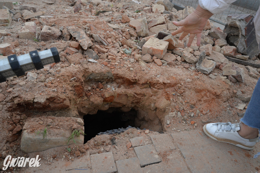 Tarnowskie Góry. Po latach wyburzono walące się budynki przy ul. Tylnej