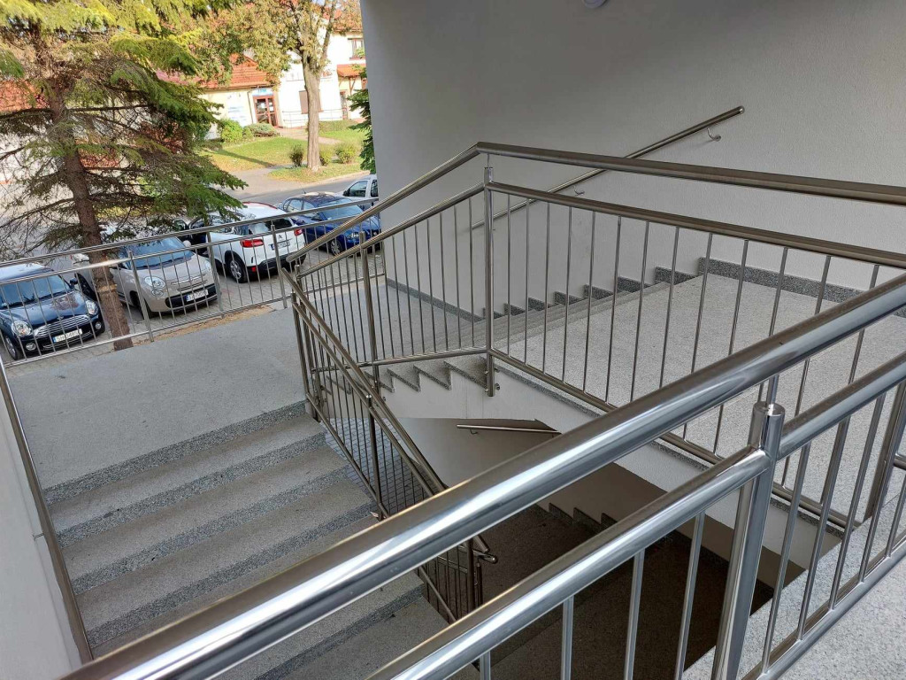 Osada Jana. Klatki schodowe w miejse estakady