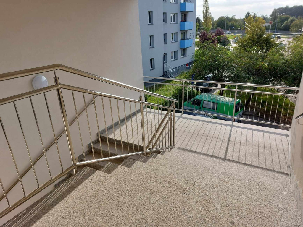 Osada Jana. Klatki schodowe w miejse estakady