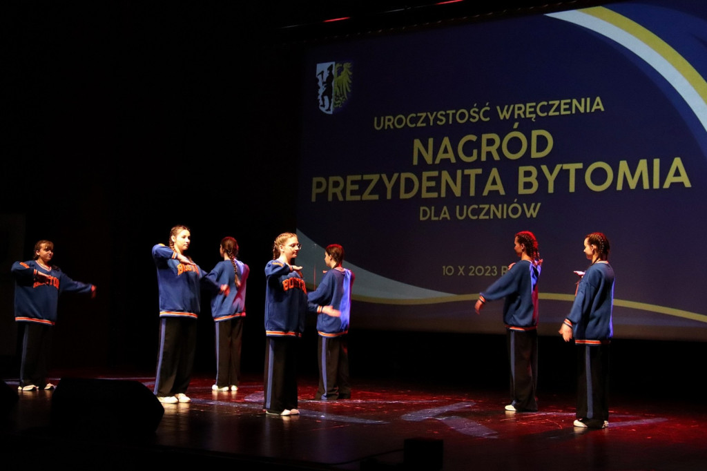 Najlepsi uczniowie wyróżnieni. 125 laureatów [GALERIA]