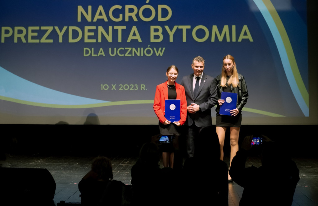 Najlepsi uczniowie wyróżnieni. 125 laureatów [GALERIA]