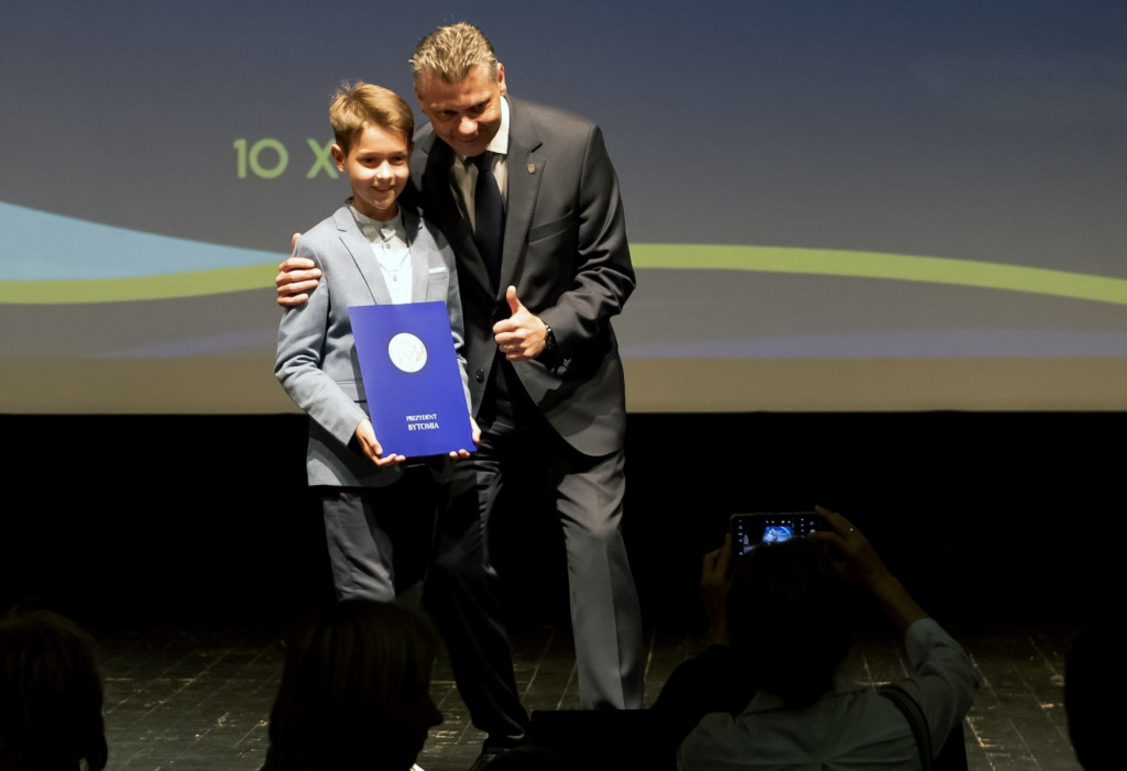 Najlepsi uczniowie wyróżnieni. 125 laureatów [GALERIA]