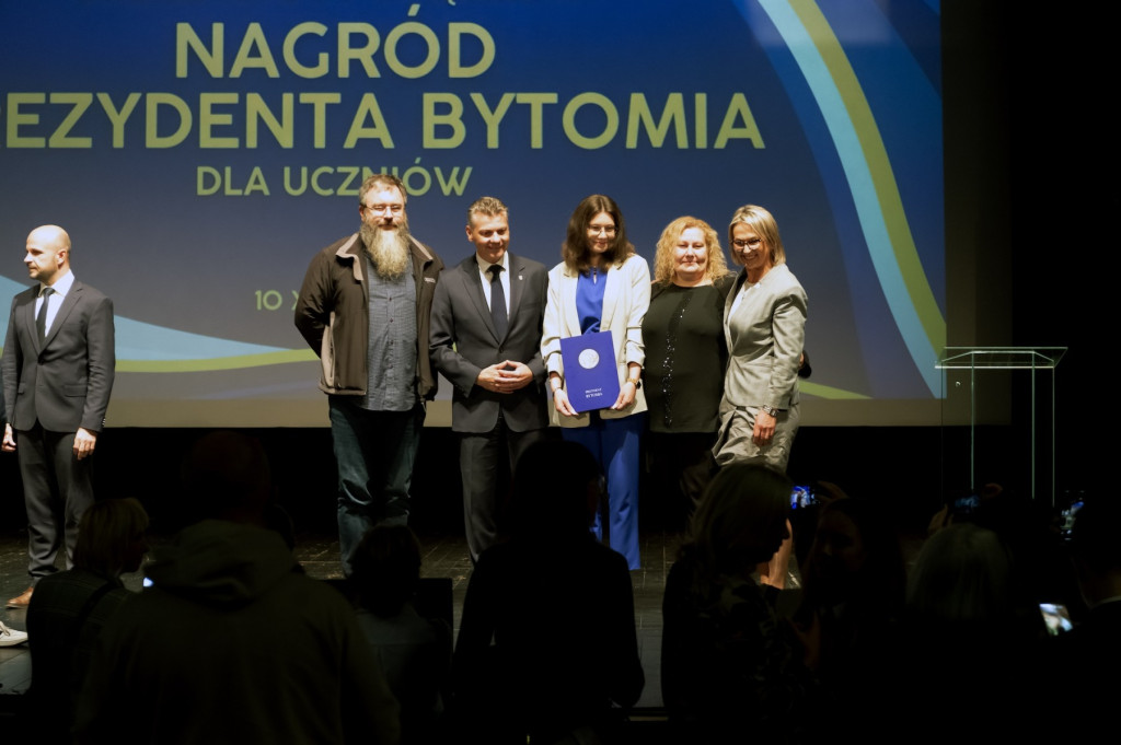 Najlepsi uczniowie wyróżnieni. 125 laureatów [GALERIA]