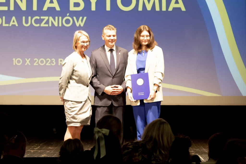 Najlepsi uczniowie wyróżnieni. 125 laureatów [GALERIA]