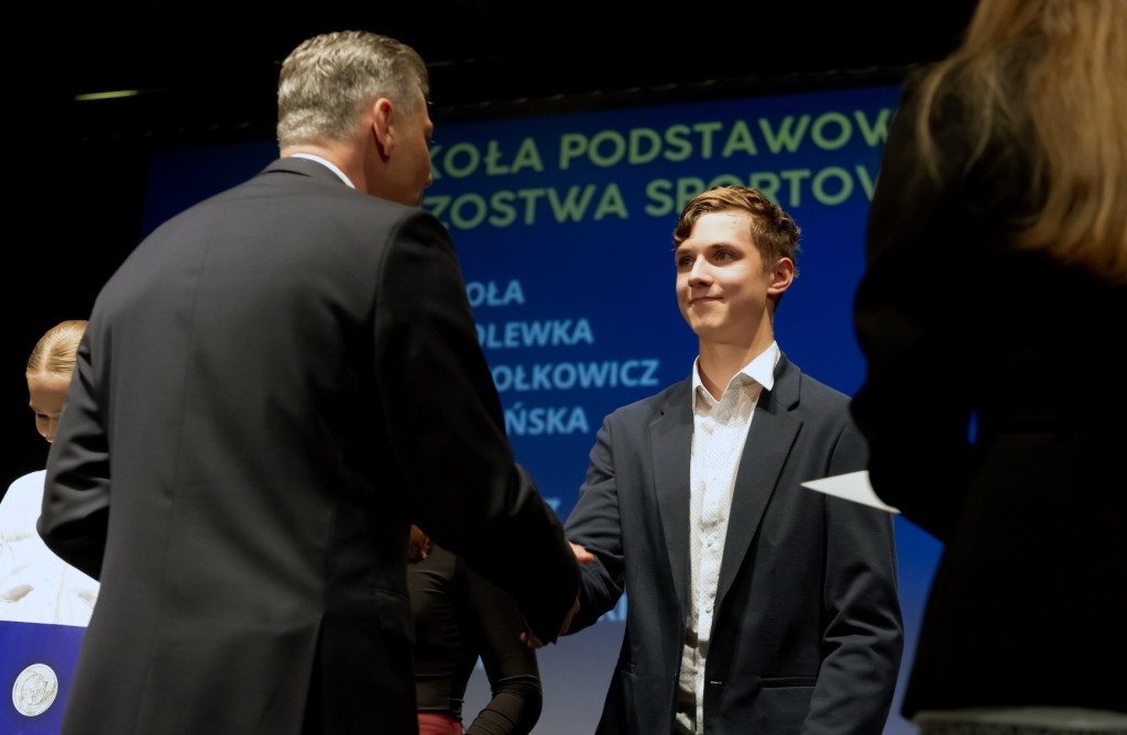 Najlepsi uczniowie wyróżnieni. 125 laureatów [GALERIA]
