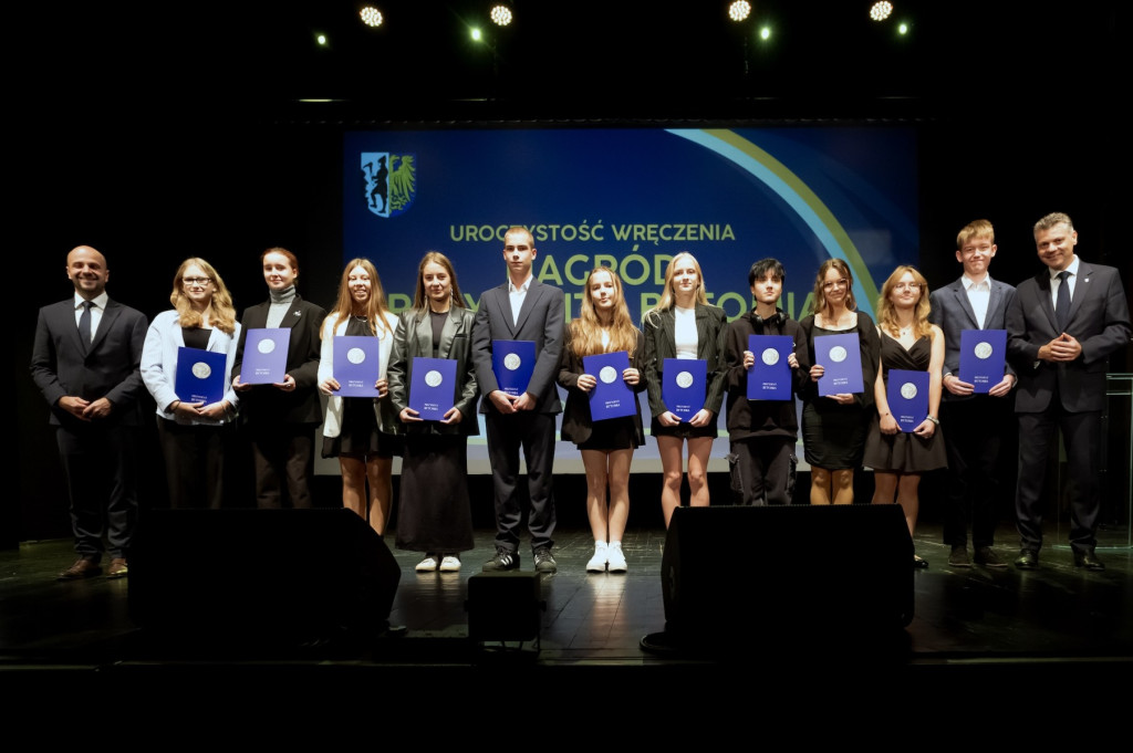 Najlepsi uczniowie wyróżnieni. 125 laureatów [GALERIA]