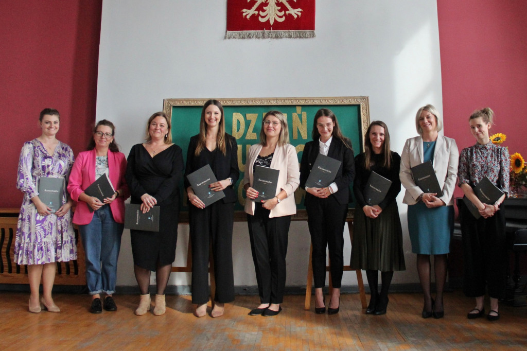 Radzionków. Nagrody dla absolwentów i nauczycieli [FOTO]