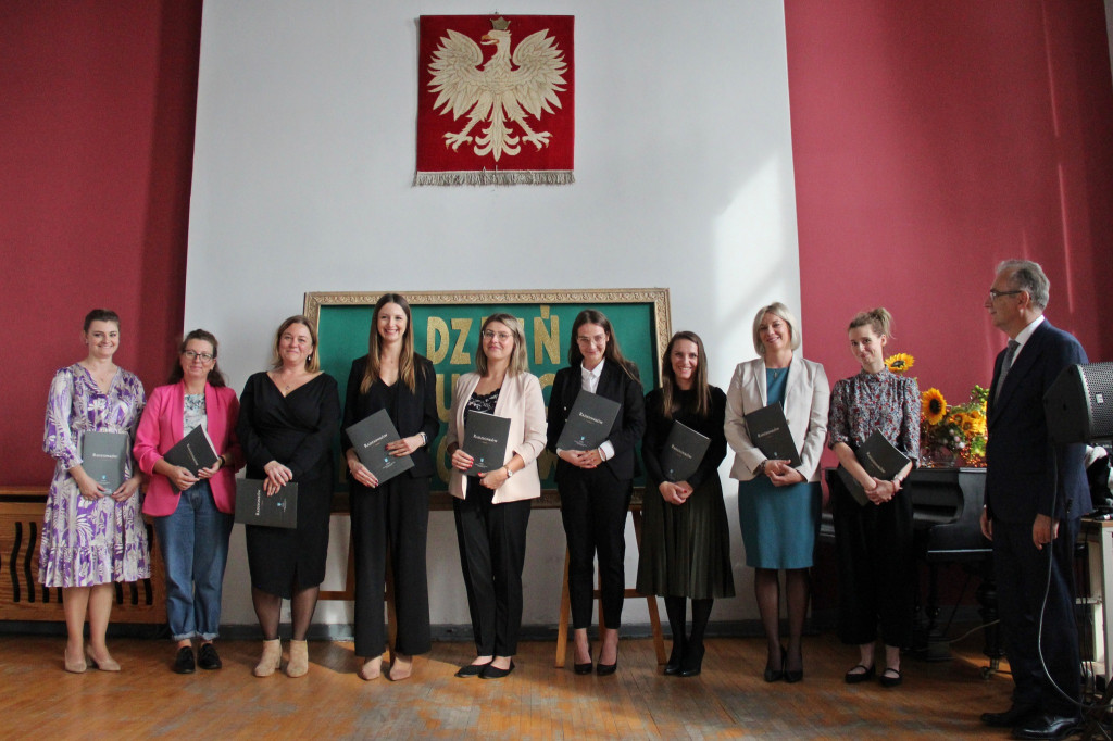 Radzionków. Nagrody dla absolwentów i nauczycieli [FOTO]