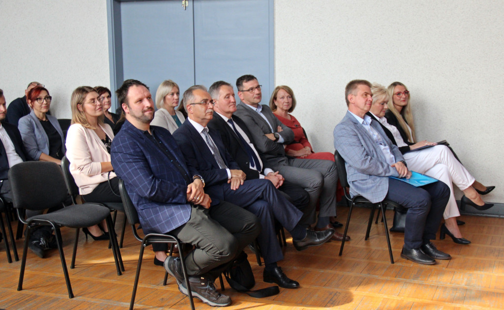 Radzionków. Nagrody dla absolwentów i nauczycieli [FOTO]