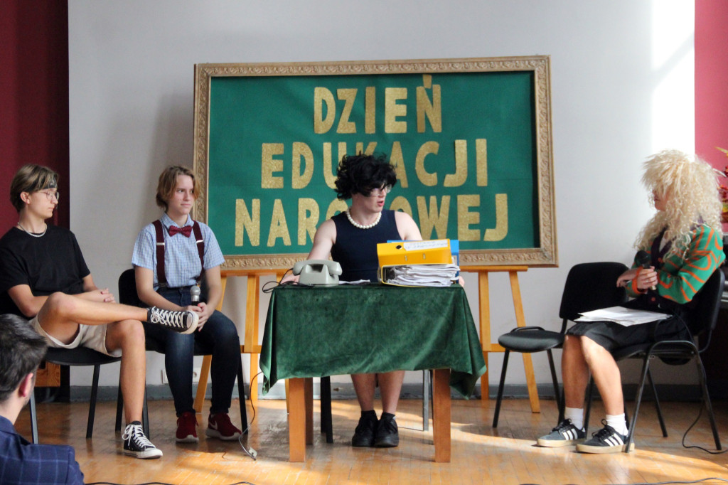 Radzionków. Nagrody dla absolwentów i nauczycieli [FOTO]