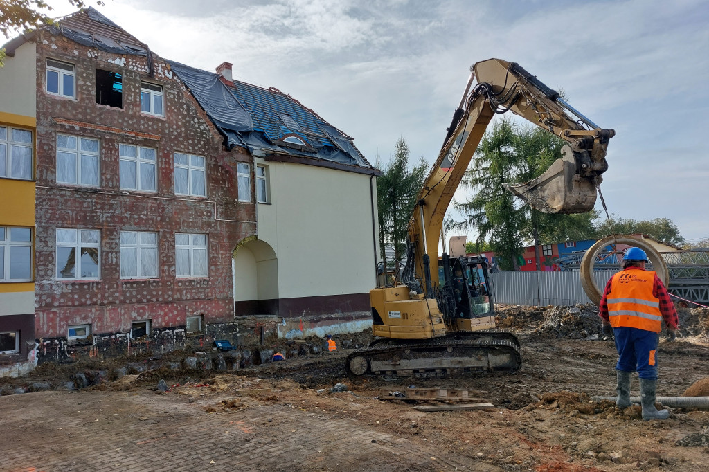 Wyburzone przedszkole w Reptach Śląskich