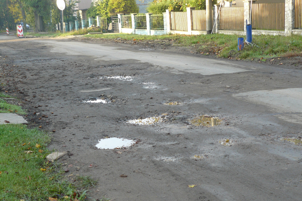 Nakło Śląskie. Rozkopana ul. Dworcowa