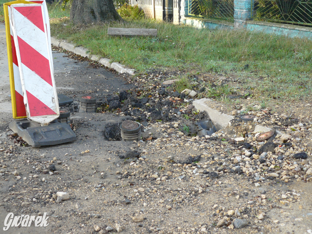 Nakło Śląskie. Rozkopana ul. Dworcowa