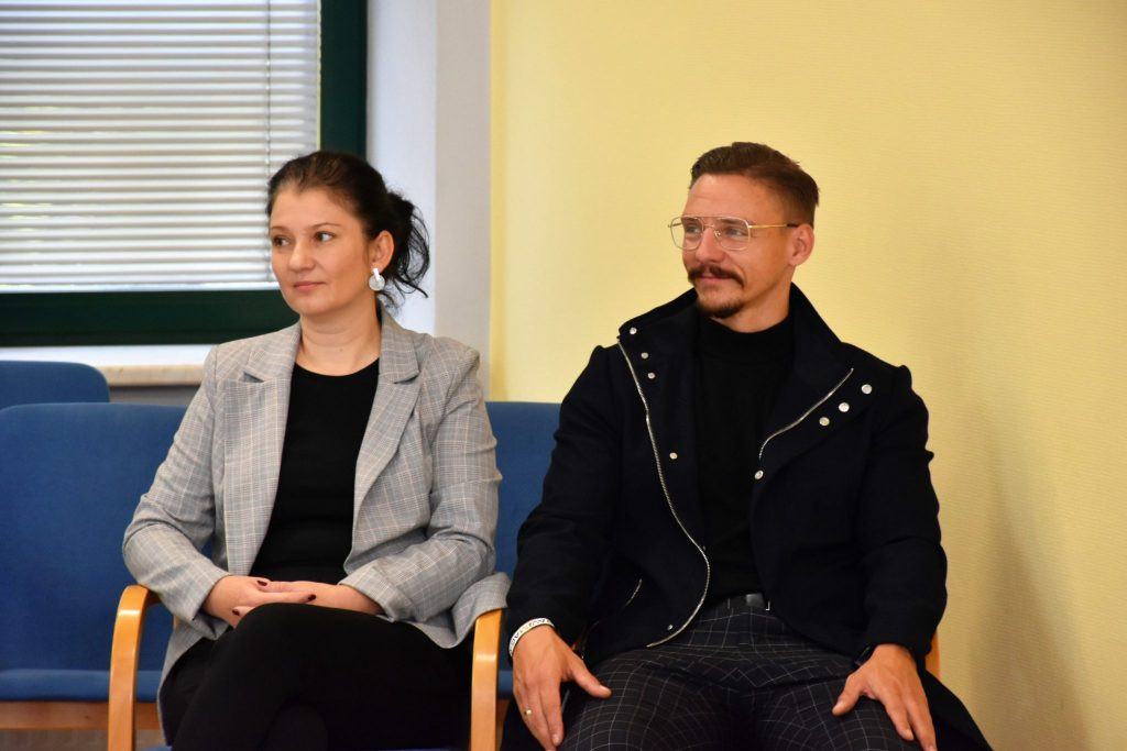 Uroczyście na sesji powiatowej. Wyróżnieni nauczyciele, pożegnanie naczelnika [FOTO]