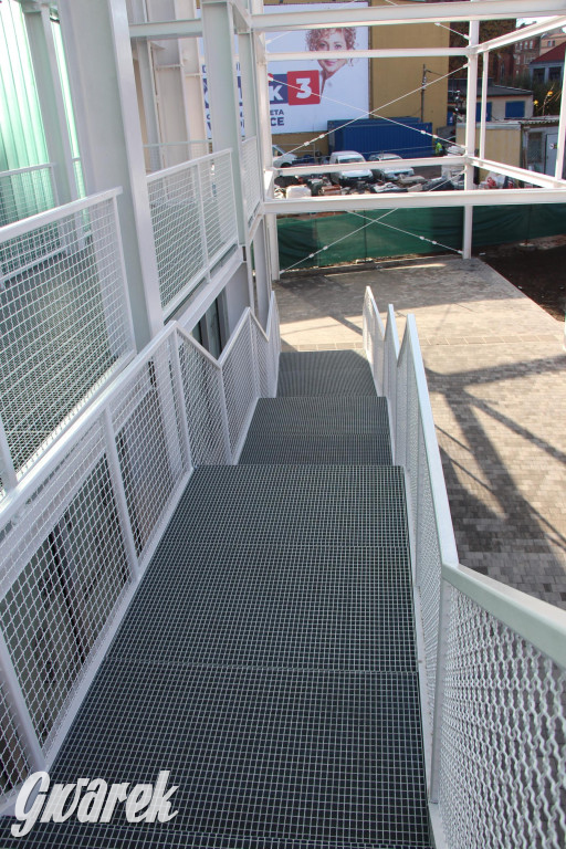 Nowa atrakcja w centrum. Za elewacją zabytkowej kamienicy [FOTO]