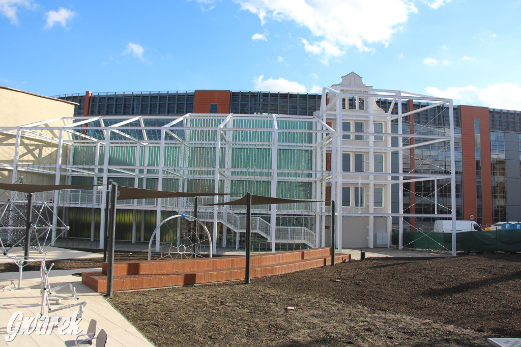 Nowa atrakcja w centrum. Za elewacją zabytkowej kamienicy [FOTO]