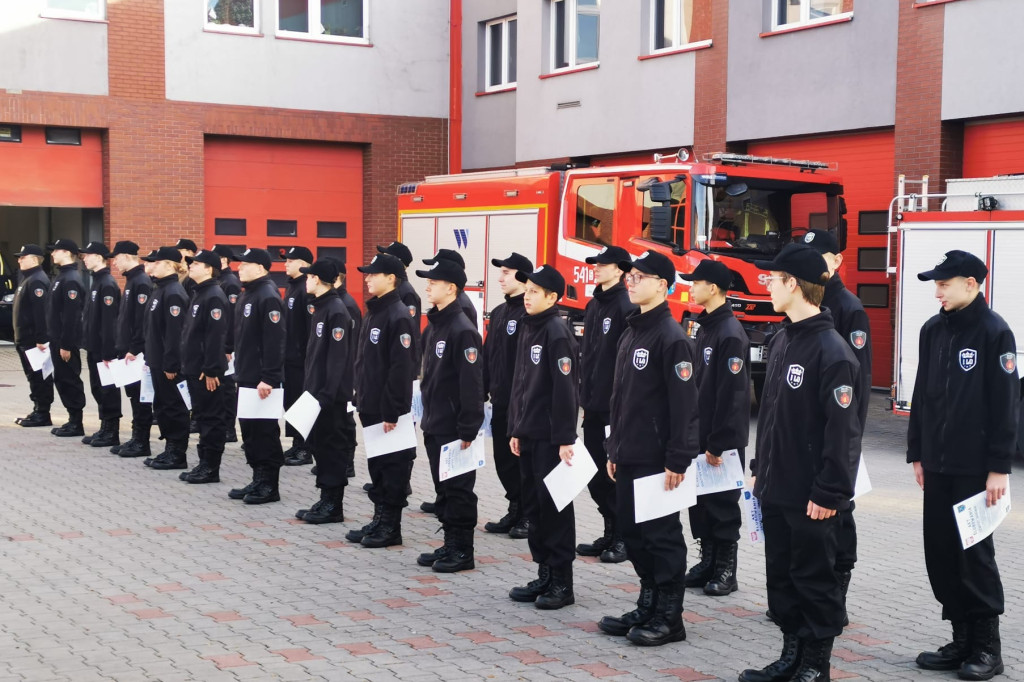 To pierwsza taka klasa. Złożyli ślubowanie [FOTO]