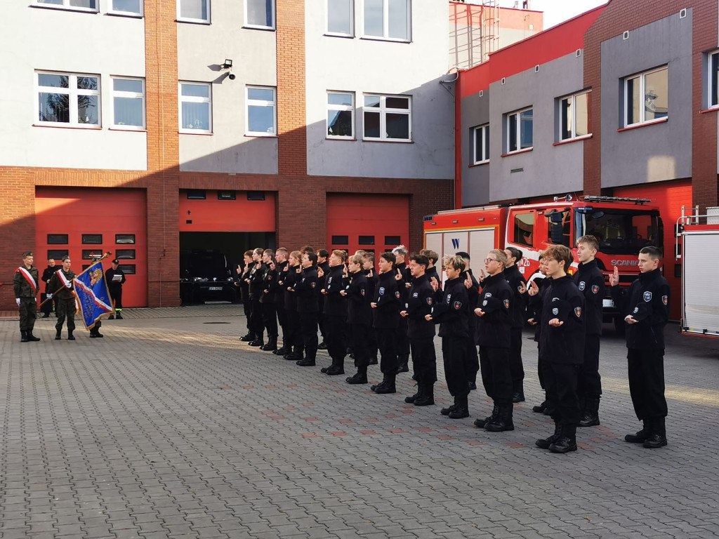 To pierwsza taka klasa. Złożyli ślubowanie [FOTO]