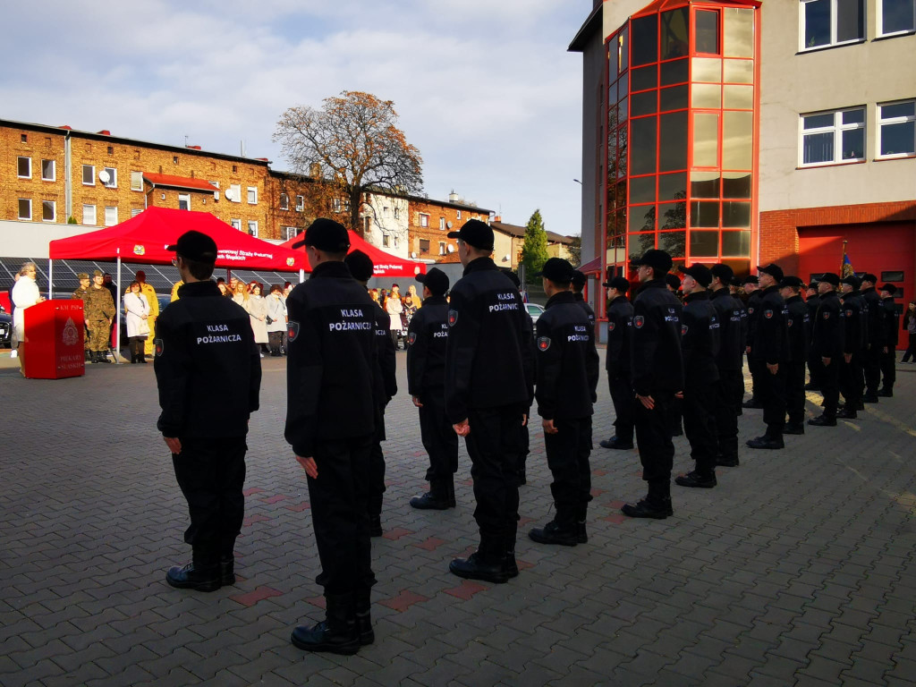 To pierwsza taka klasa. Złożyli ślubowanie [FOTO]