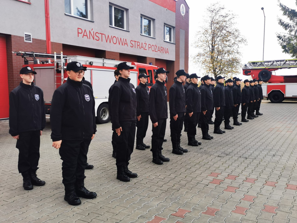 To pierwsza taka klasa. Złożyli ślubowanie [FOTO]