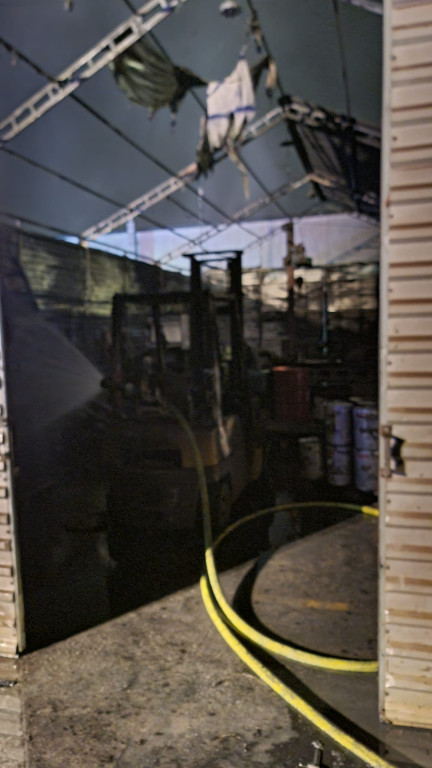 Radzionków. Pożar hali, duże straty