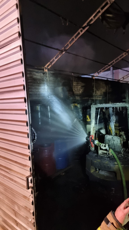 Radzionków. Pożar hali, duże straty