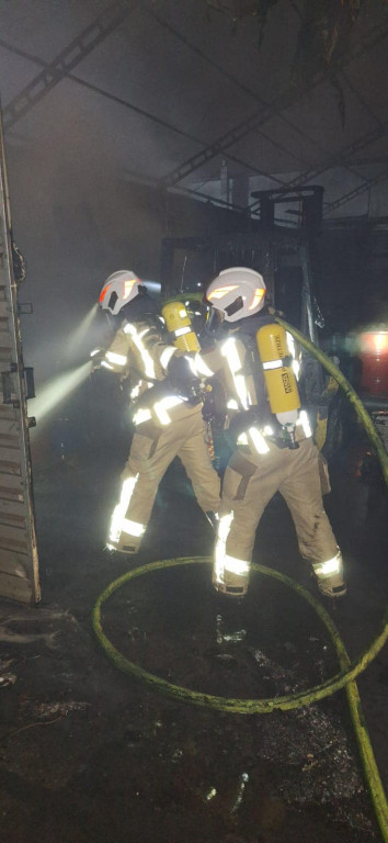 Radzionków. Pożar hali, duże straty