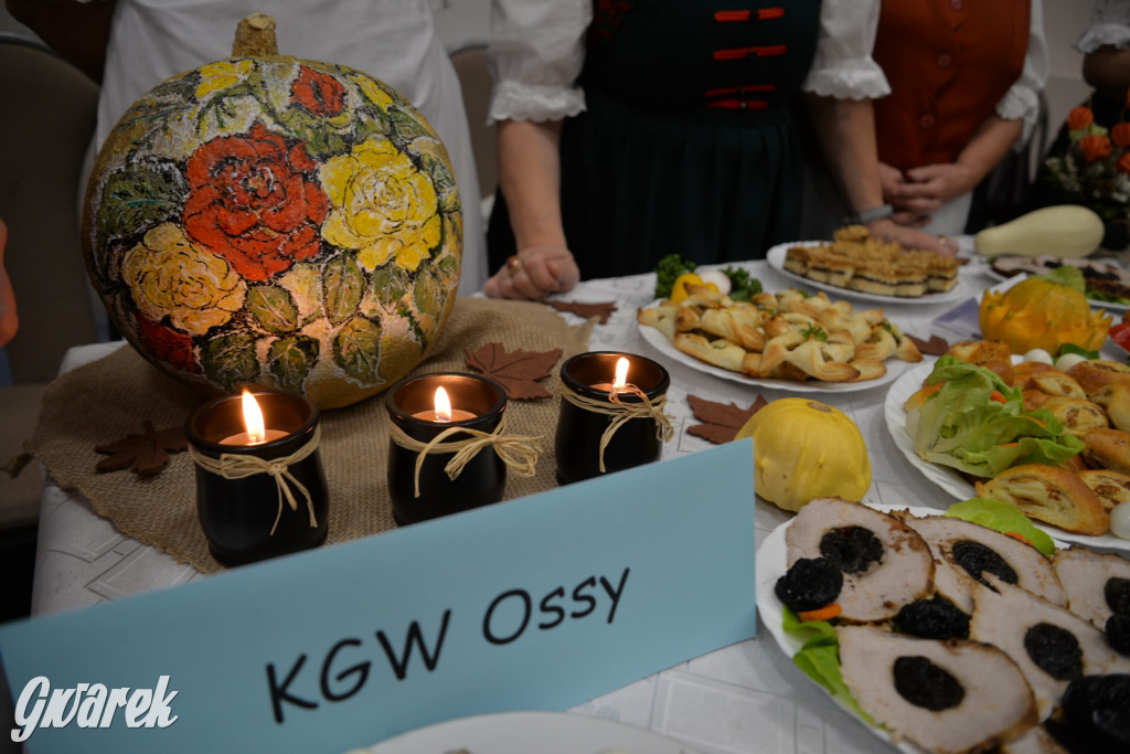 Chipsy ze świńskich uszu i wieprzówka z procentami