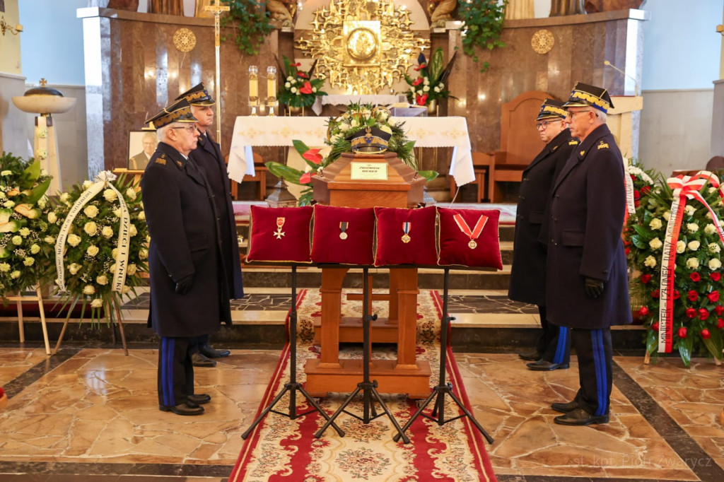 Strażackie pożegnanie generała Zbigniewa Meresa