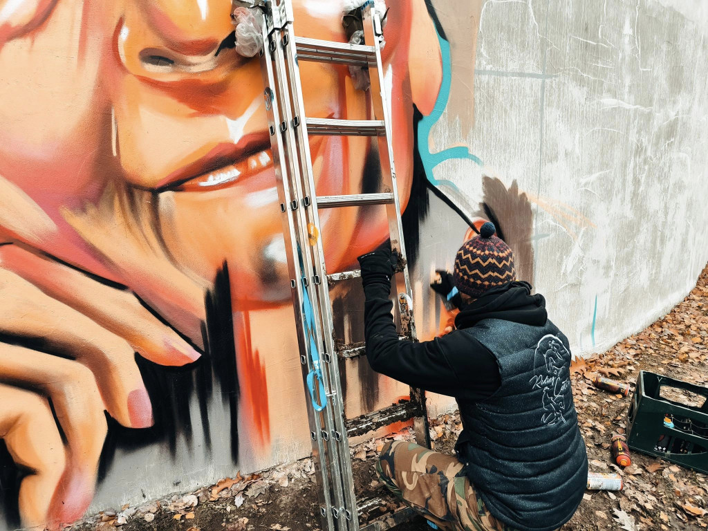 Powstaje mural z Wisławą Szymborską