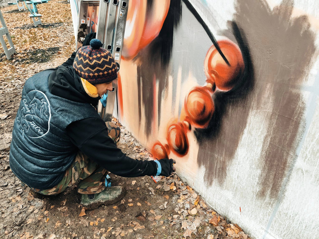 Powstaje mural z Wisławą Szymborską