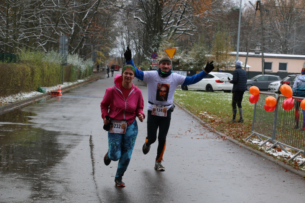 Koszęcińska Dycha. Śnieg nie zniechęcił biegaczy [FOTO]