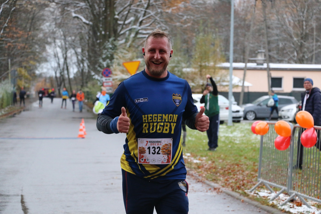 Koszęcińska Dycha. Śnieg nie zniechęcił biegaczy [FOTO]