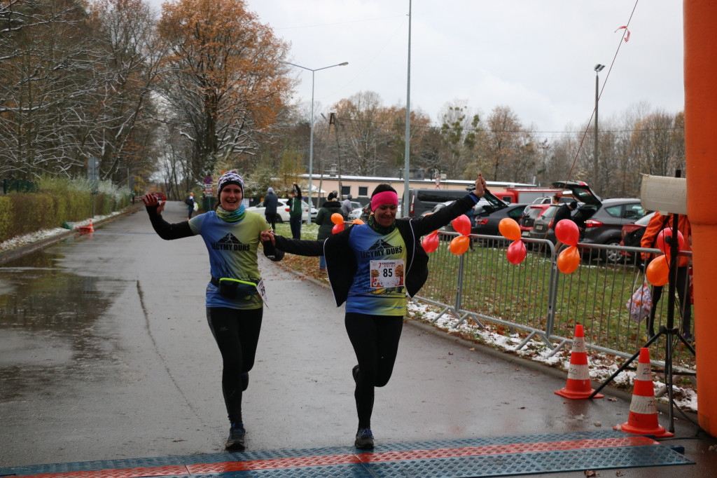 Koszęcińska Dycha. Śnieg nie zniechęcił biegaczy [FOTO]