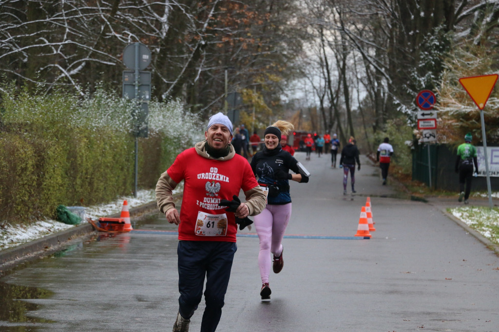 Koszęcińska Dycha. Śnieg nie zniechęcił biegaczy [FOTO]