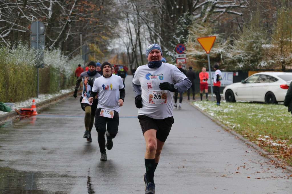 Koszęcińska Dycha. Śnieg nie zniechęcił biegaczy [FOTO]