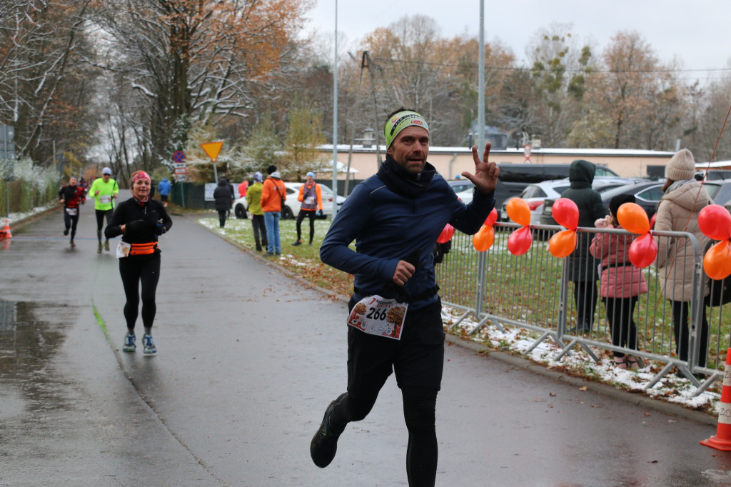 Koszęcińska Dycha. Śnieg nie zniechęcił biegaczy [FOTO]