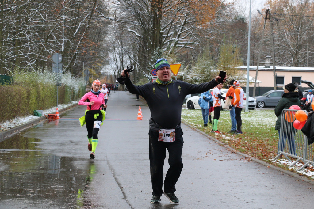 Koszęcińska Dycha. Śnieg nie zniechęcił biegaczy [FOTO]