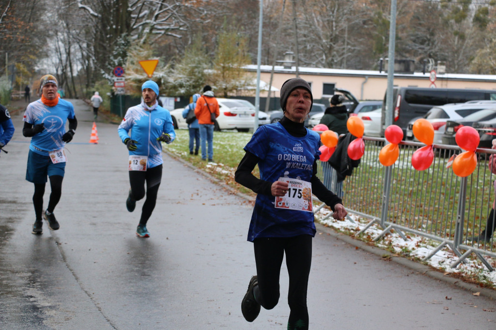 Koszęcińska Dycha. Śnieg nie zniechęcił biegaczy [FOTO]