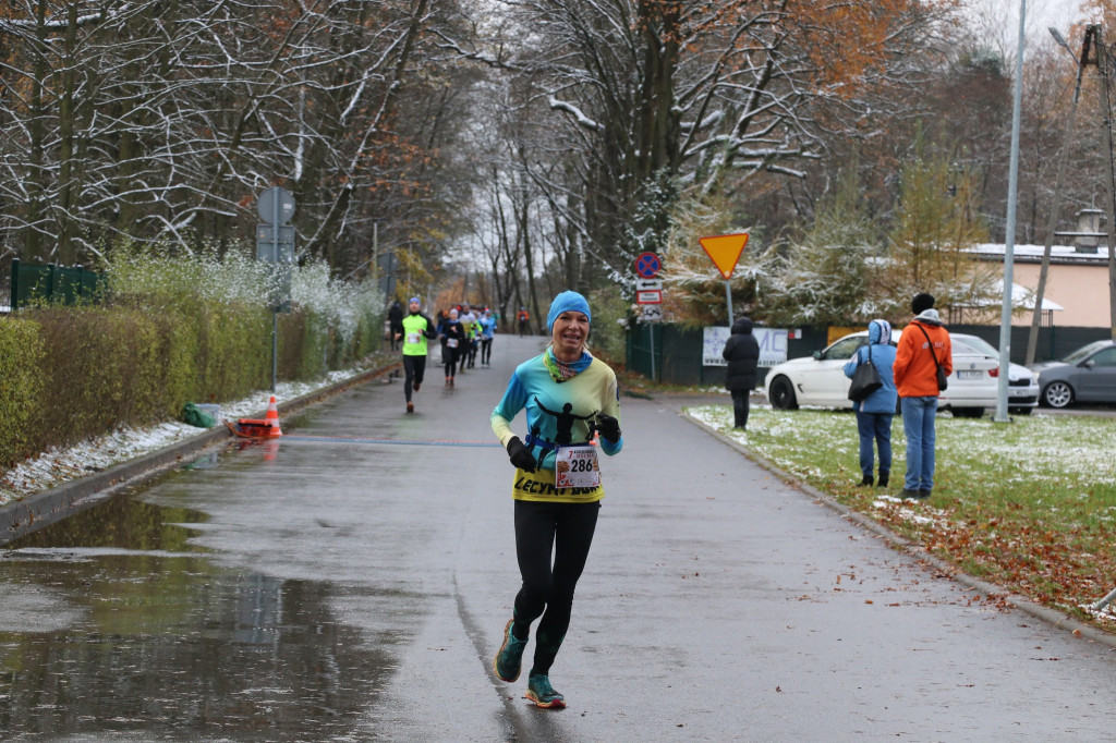 Koszęcińska Dycha. Śnieg nie zniechęcił biegaczy [FOTO]