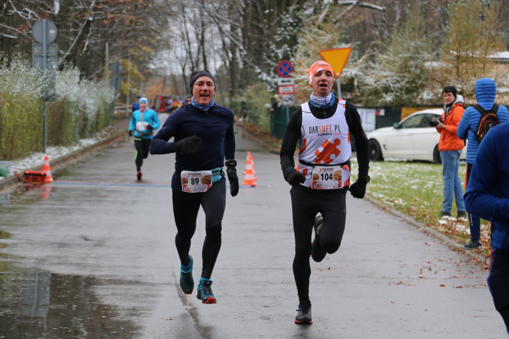 Koszęcińska Dycha. Śnieg nie zniechęcił biegaczy [FOTO]