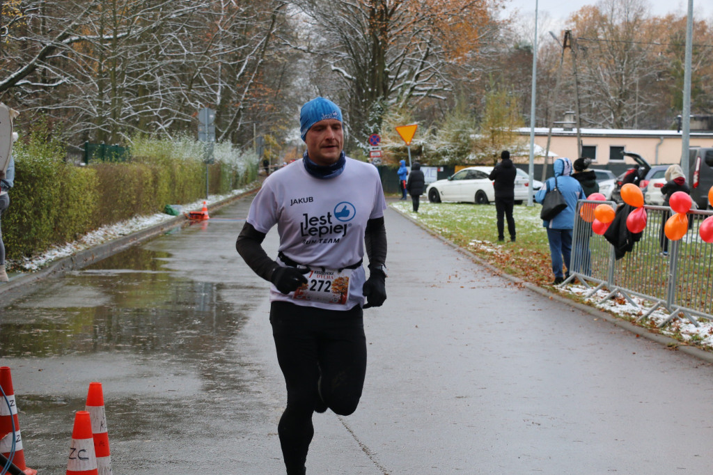Koszęcińska Dycha. Śnieg nie zniechęcił biegaczy [FOTO]