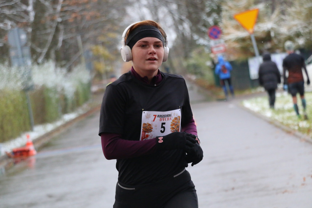 Koszęcińska Dycha. Śnieg nie zniechęcił biegaczy [FOTO]