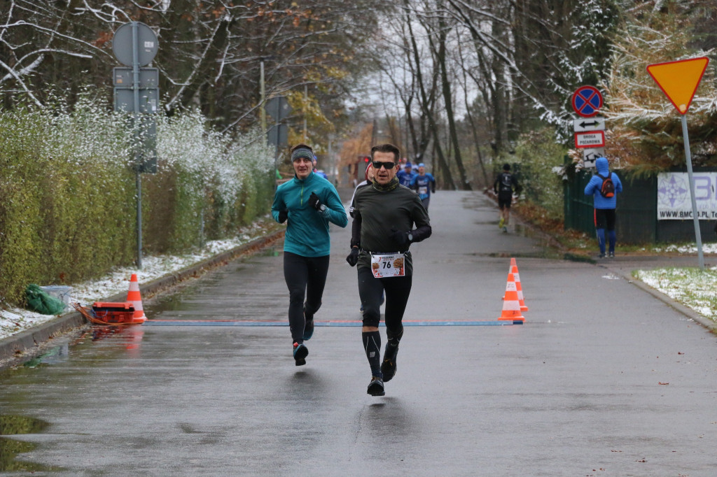 Koszęcińska Dycha. Śnieg nie zniechęcił biegaczy [FOTO]
