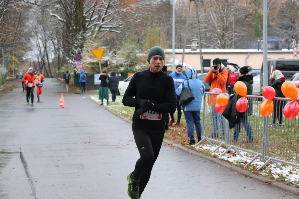 Koszęcińska Dycha. Śnieg nie zniechęcił biegaczy [FOTO]