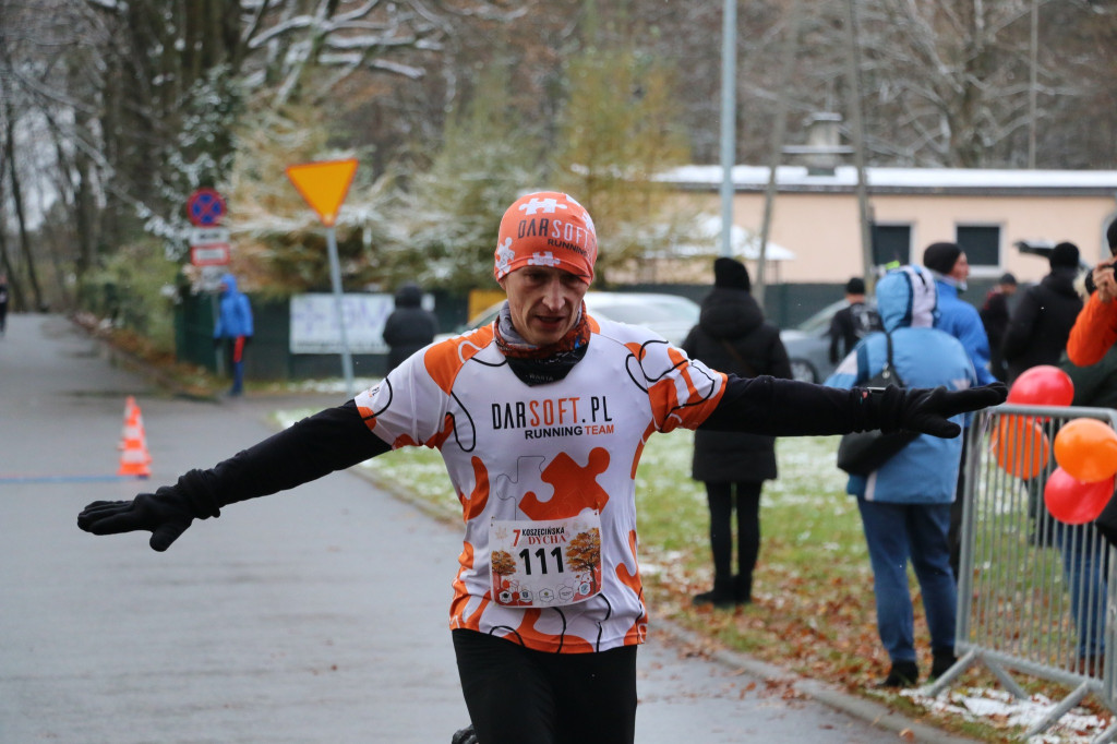 Koszęcińska Dycha. Śnieg nie zniechęcił biegaczy [FOTO]